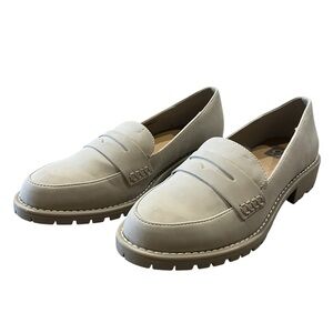 DV Dolce Vita Women’s Size 8 Beige Penny Loafers Carley Lug Sole Comfort Slip On
